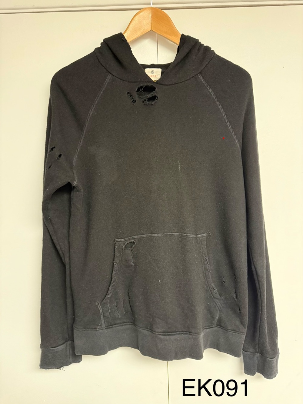 Sundry Black Distressed Destroyed Pullover Hoodie Size 2 Medium Made USA